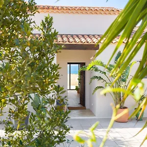 https://bnb-les-cactus-bleus.fr-provencehotel.com